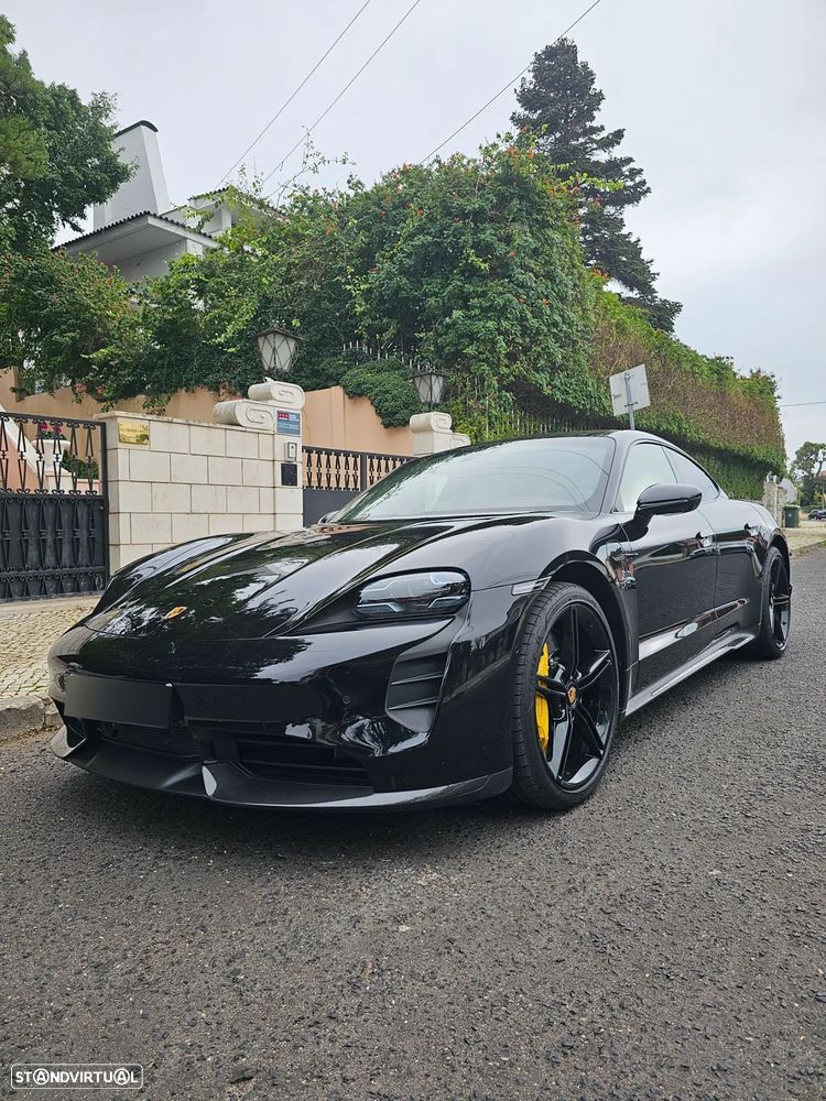 Porsche Taycan Turbo S - 3