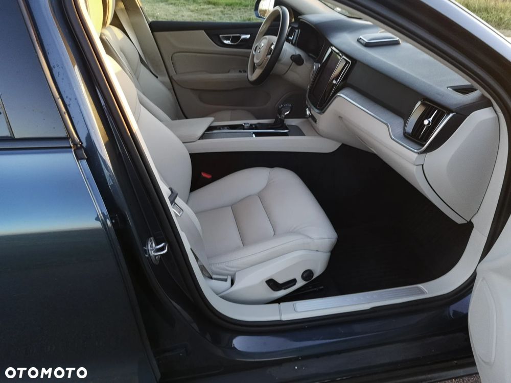 Volvo V60 T5 Geartronic Momentum Pro - 27