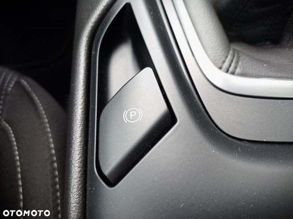 Ford Mondeo - 34