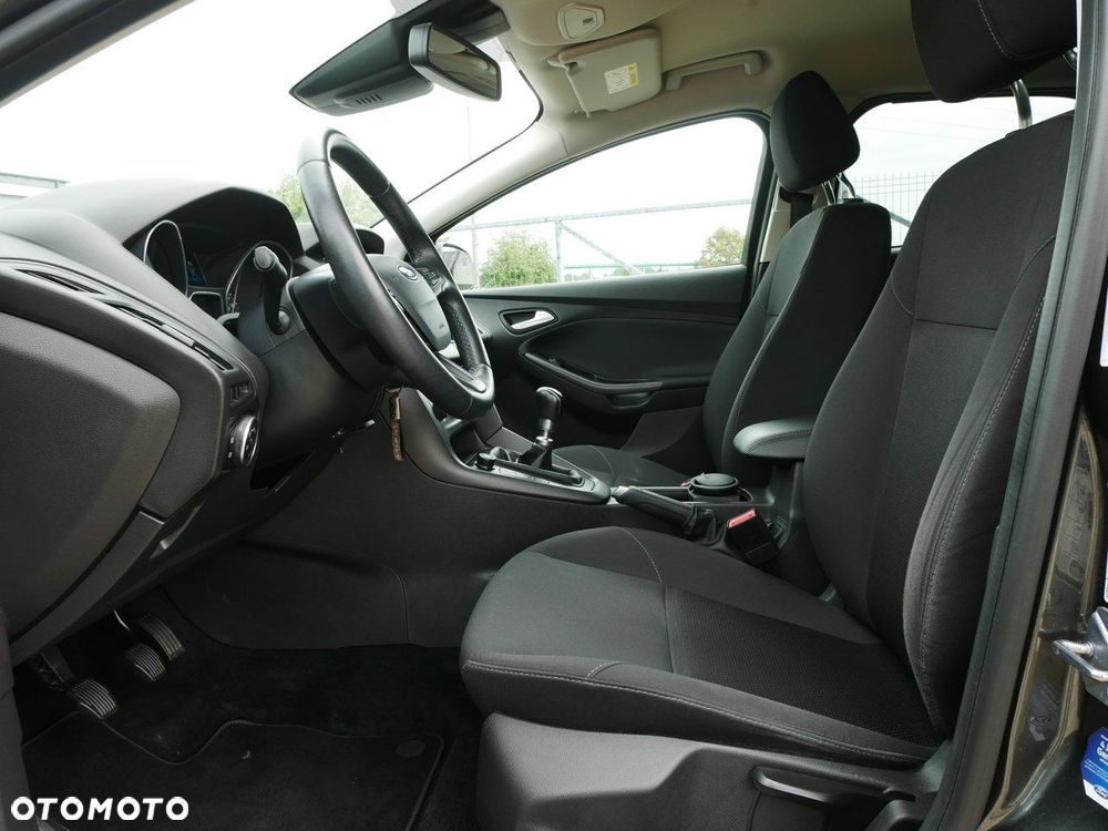 Ford Focus Turnier 1.0 EcoBoost Start-Stopp-System ACTIVE DESIGN - 6