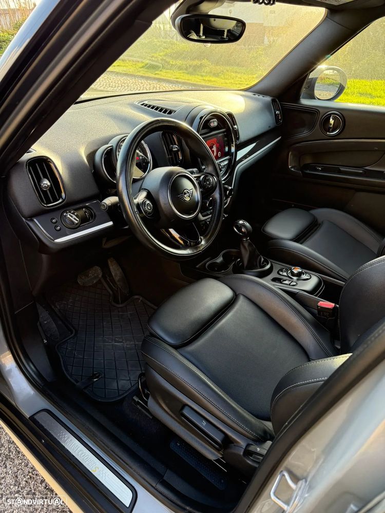 MINI Countryman Cooper SE ALL4 Auto - 13