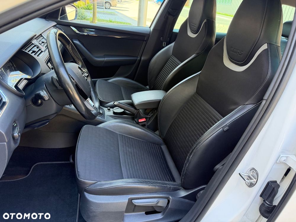 Skoda Octavia 2.0 TDI DSG RS - 19
