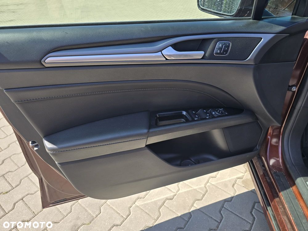 Ford Fusion - 14