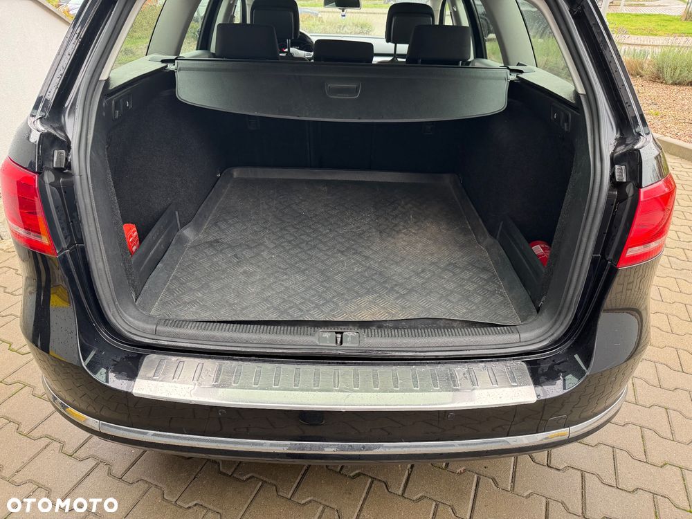 Volkswagen Passat 1.6 TDI DPF BlueMot Comfortline - 5