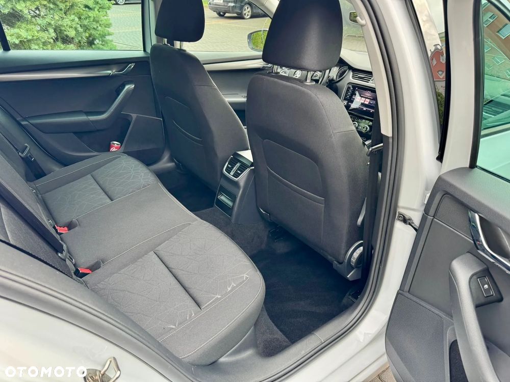 Skoda Octavia 2.0 TDI 4x4 DSG Clever - 18