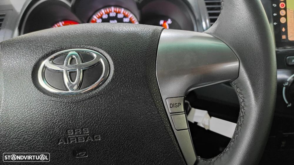 Toyota Hilux 2.5 D-4D 4WD CD T+Nav+PM - 32