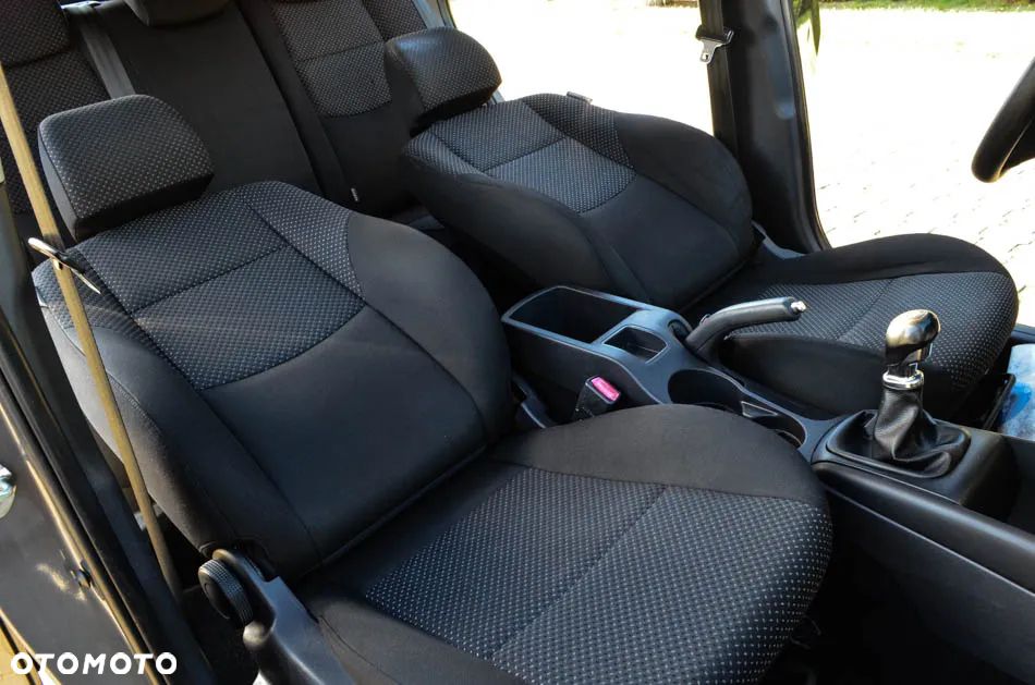 Hyundai i30 1.4 blue Comfort - 35