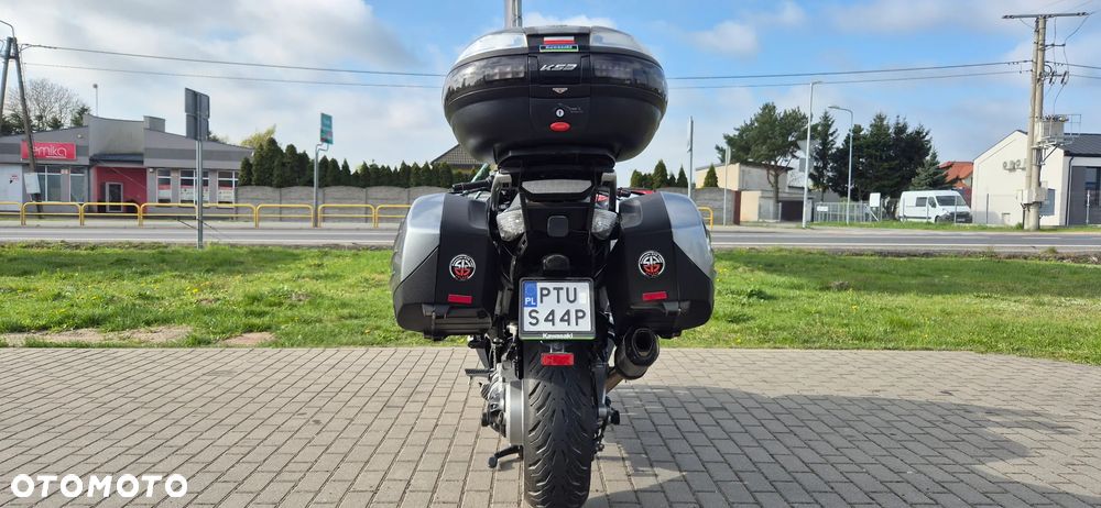 Kawasaki GTR - 3