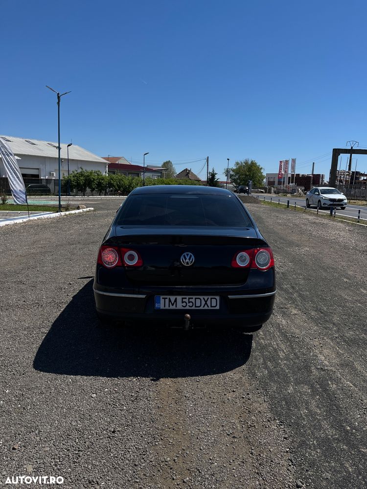 Volkswagen Passat 2.0 TDI DSG Comfortline - 4
