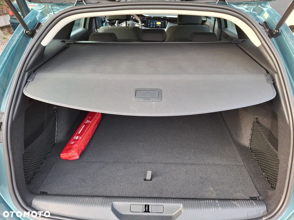 Peugeot 308 1.2 mHEV Allure S&S e-DCS6 - 10