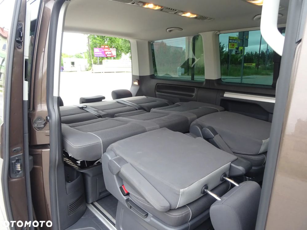 Volkswagen Multivan - 17