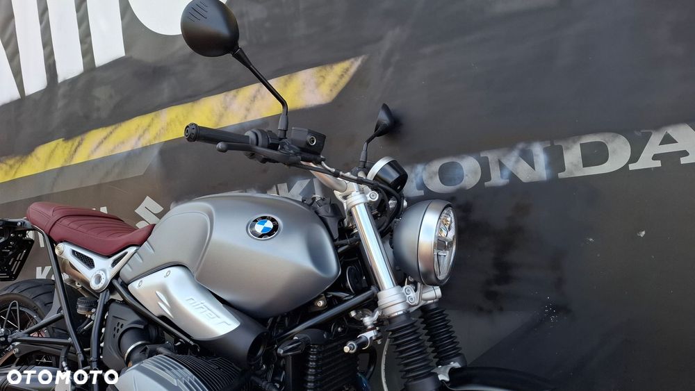 BMW R - 8