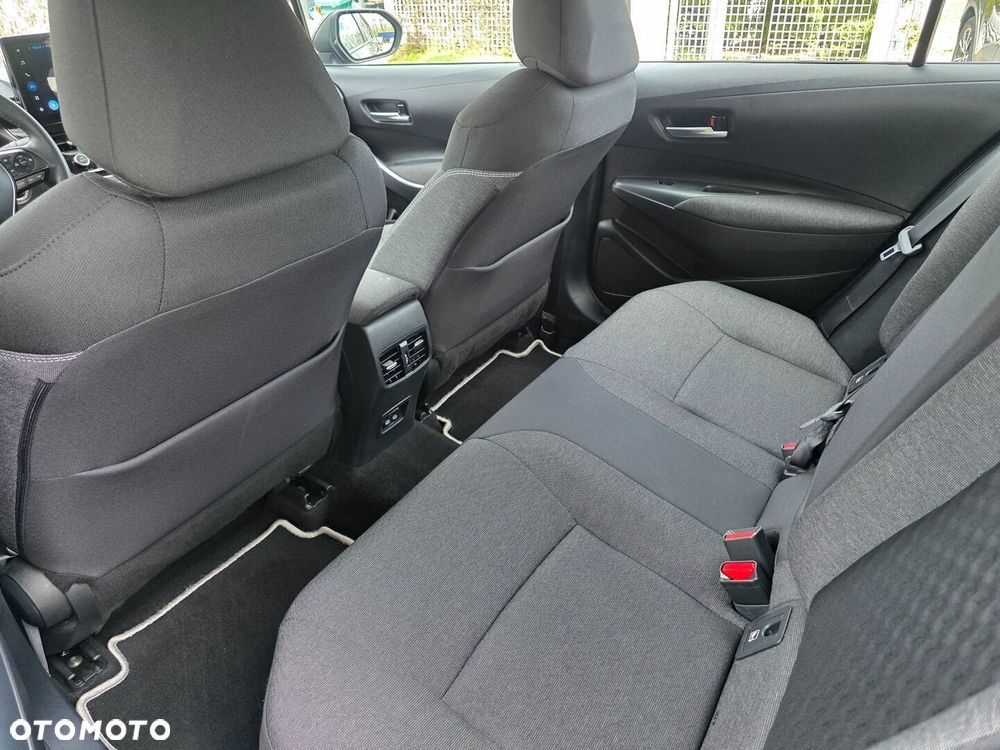 Toyota Corolla 1.8 Hybrid Comfort - 29