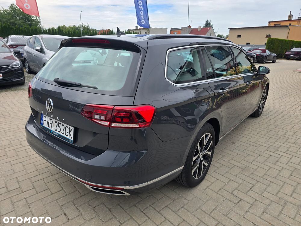 Volkswagen Passat Variant - 4