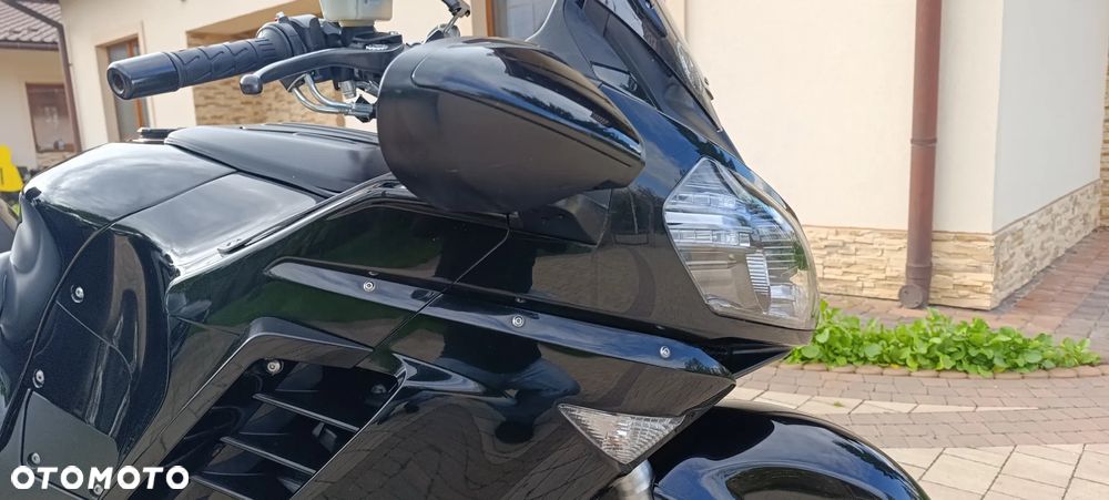 Kawasaki GTR - 29