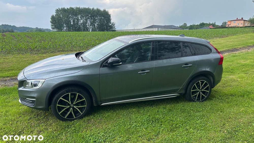 Volvo V60 Cross Country - 3