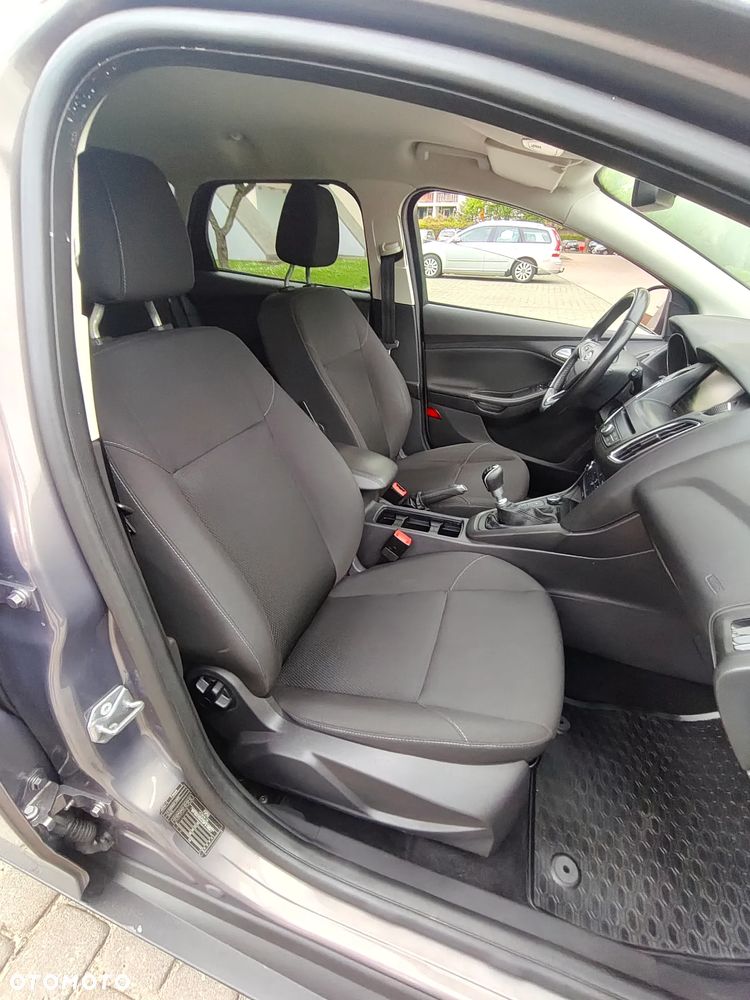 Ford Focus - 11