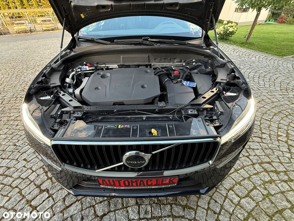 Volvo XC 60 B4 D AWD Geartronic Momentum Pro - 32