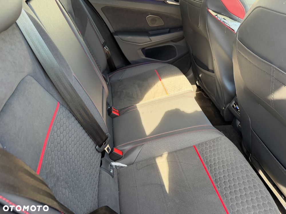 Volkswagen Golf - 9