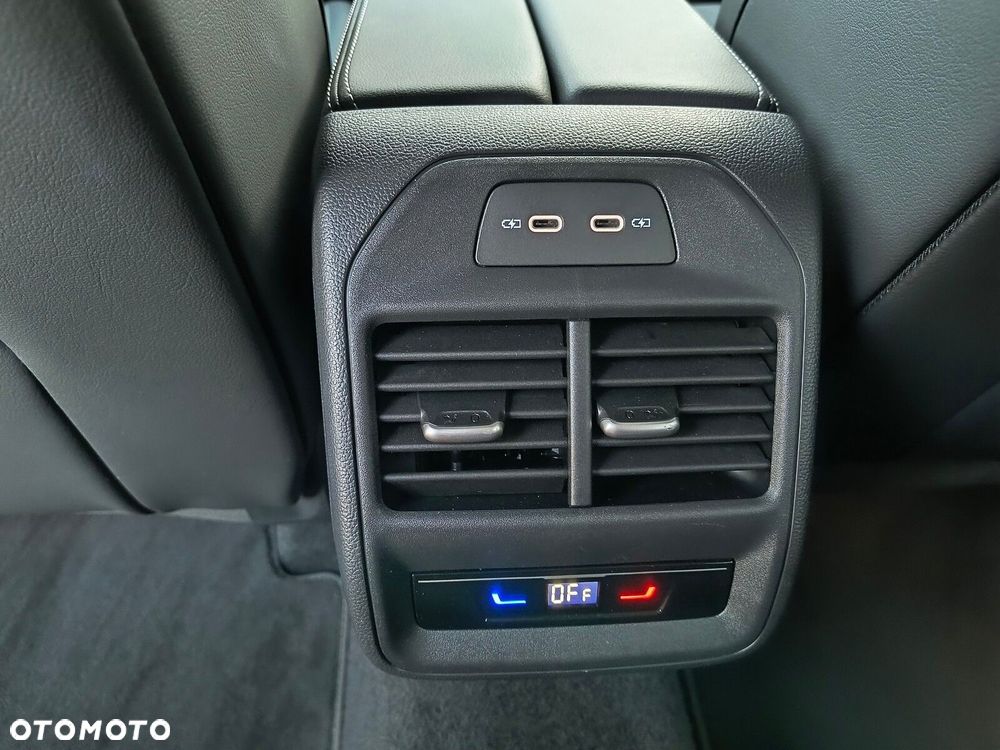 Volkswagen Passat - 25