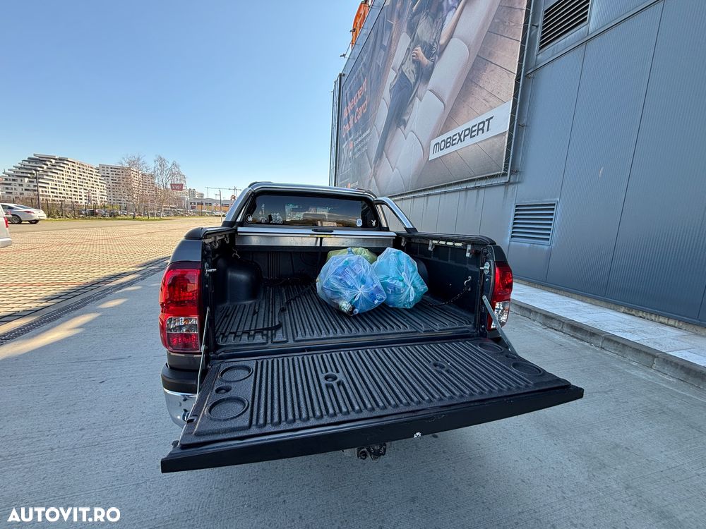 Toyota Hilux 2.4D 150CP 4x4 Double Cab AT Executive - 18
