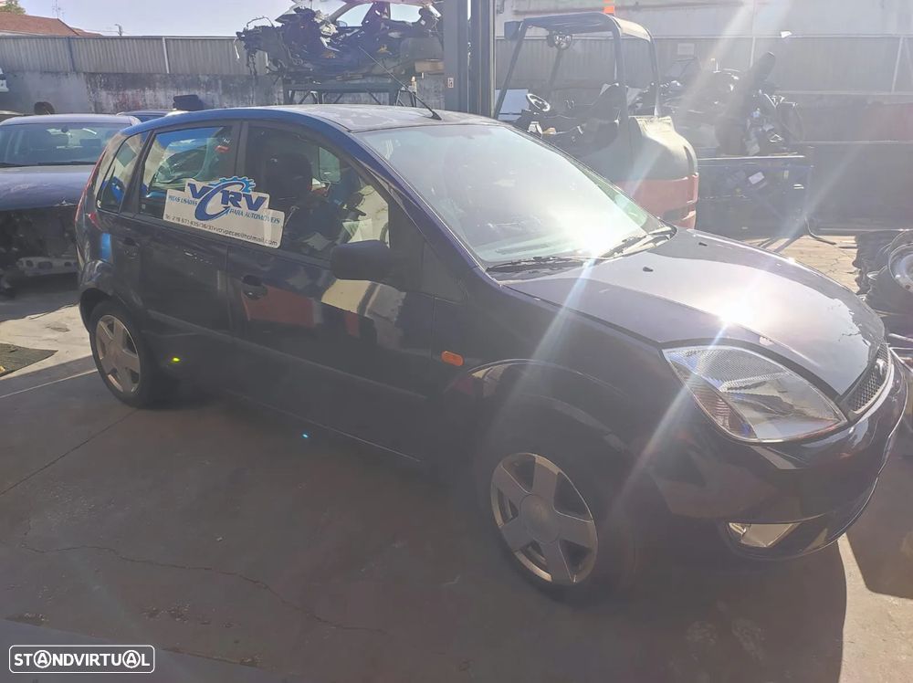 Ford Fiesta - Viatura para Peças - 3