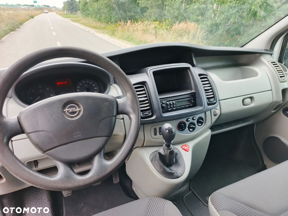 Opel vivaro - 8