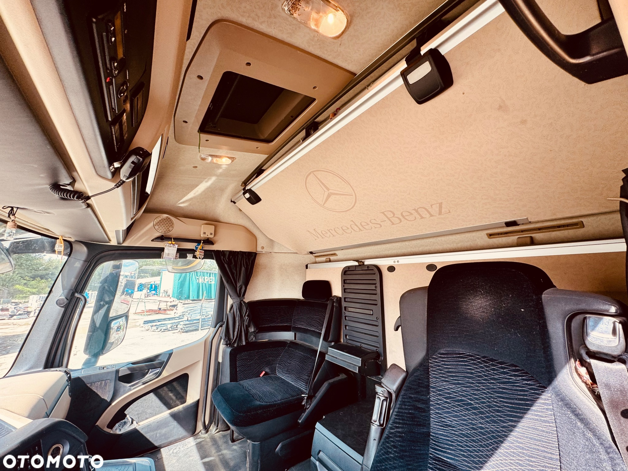 Mercedes-Benz Actros - 11