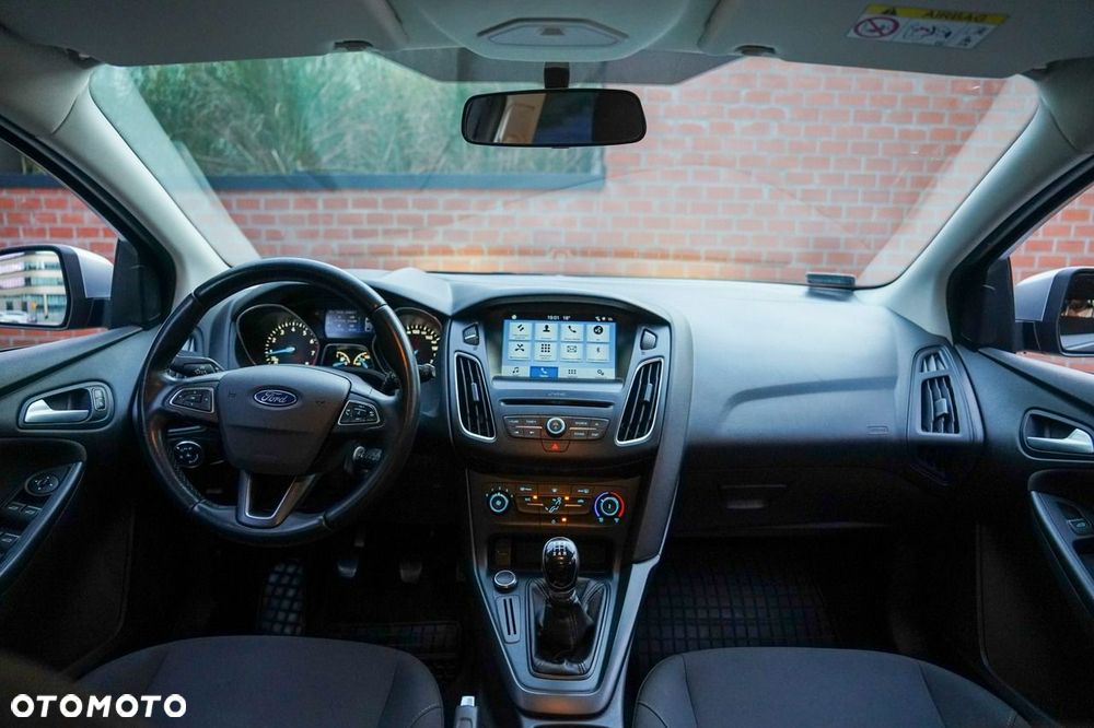 Ford Focus 1.6 Trend - 21