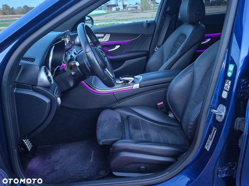 Mercedes-Benz Klasa C 220 d 4Matic T 9G-TRONIC AMG Line - 22