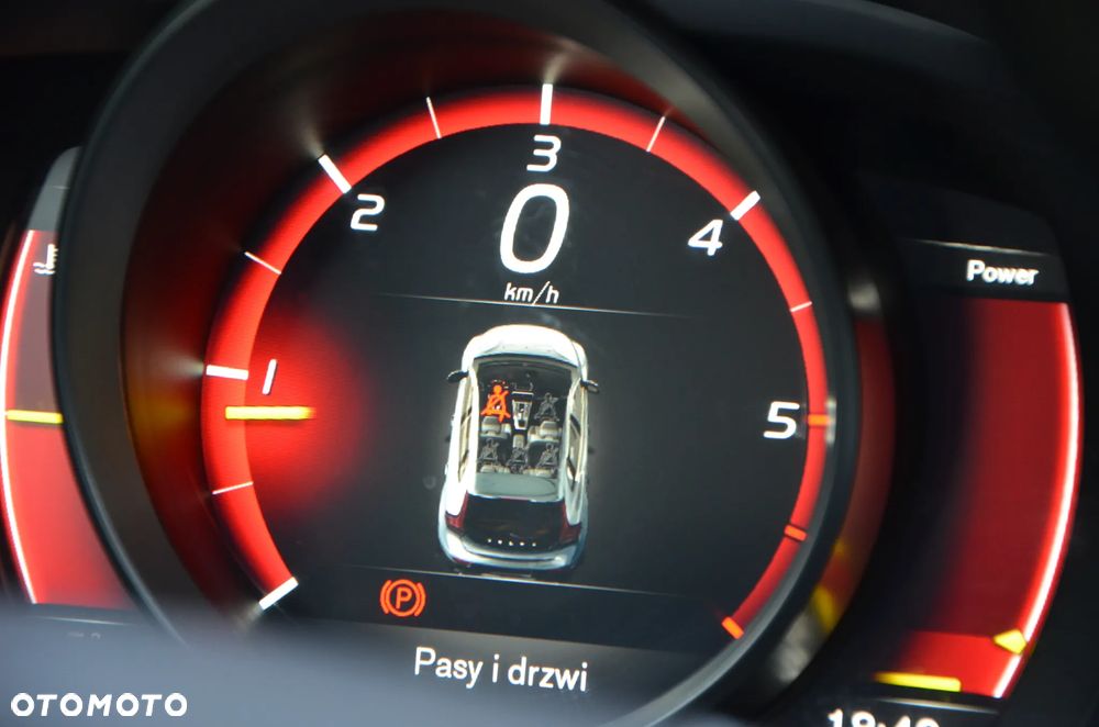 Volvo V40 Cross Country D2 Momentum - 21