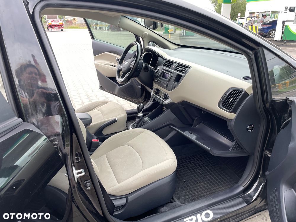 Kia Rio 1.4 XL - 11