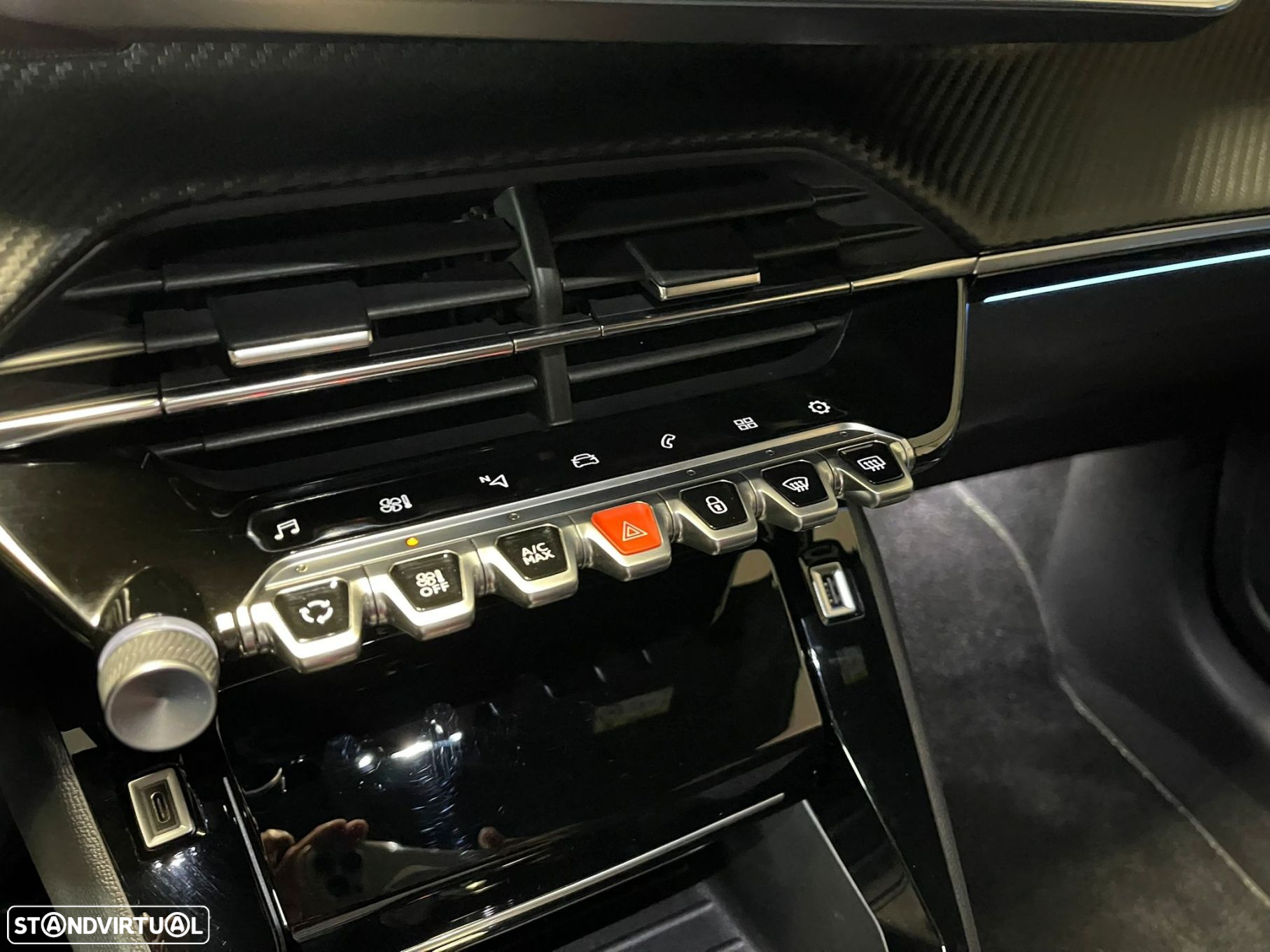 Peugeot 208 PureTech 130 EAT8 GT - 29