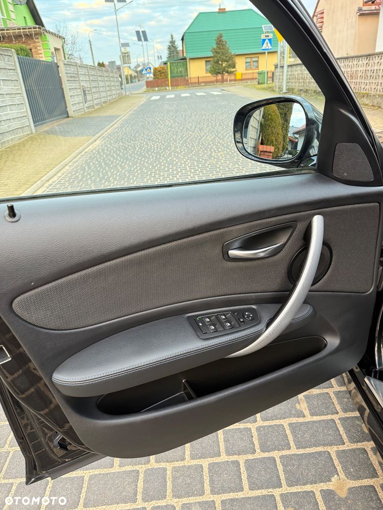 BMW Seria 1 120d DPF Edition Sport - 12