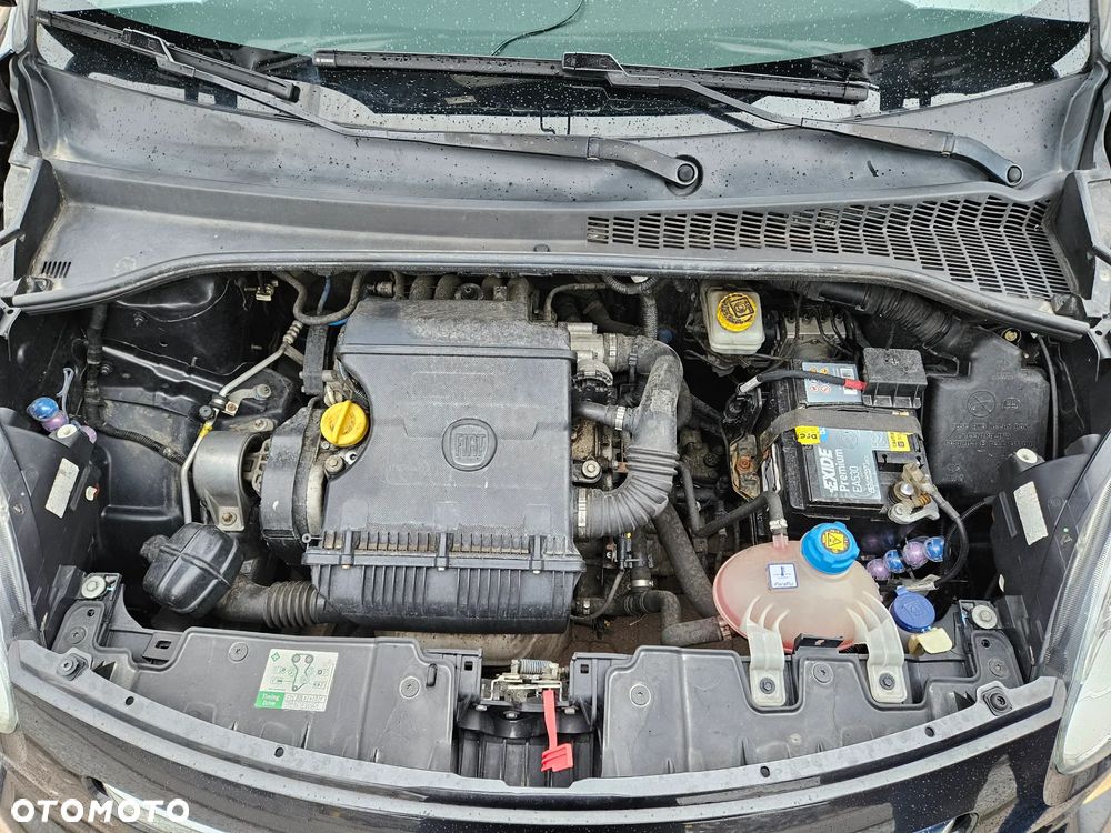 Fiat 500L 1.4 16V Easy - 13