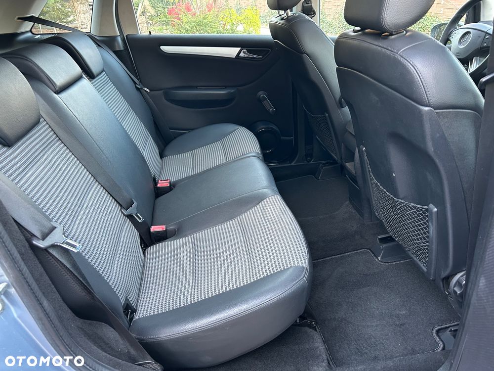 Mercedes-Benz Klasa B - 25