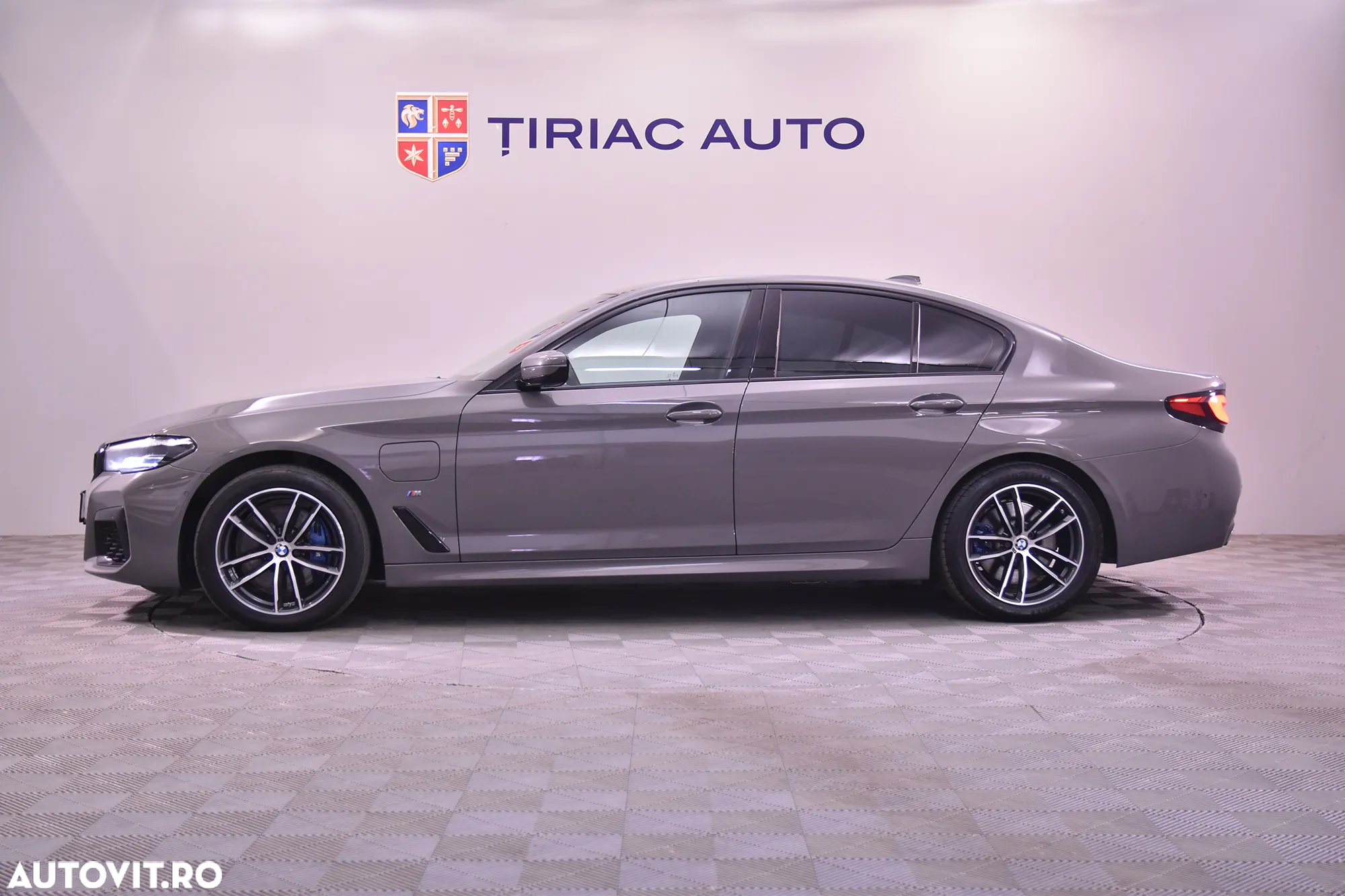 BMW Seria 5 530e xDrive AT PHEV - 2