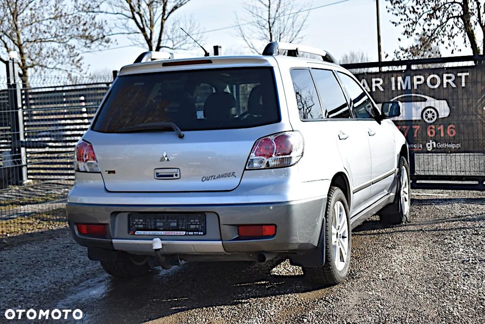 Mitsubishi Outlander 2.4 4WD Automatik Intense - 17