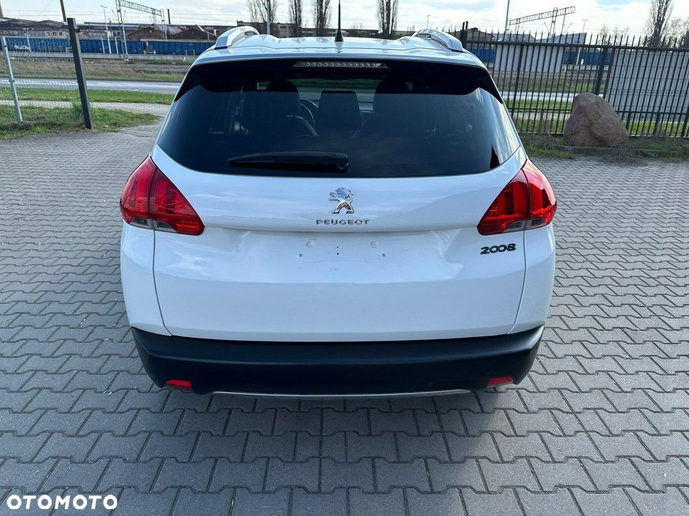 Peugeot 2008 - 6