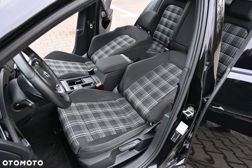 Volkswagen Golf GTD (BlueMotion Technology) DSG - 30