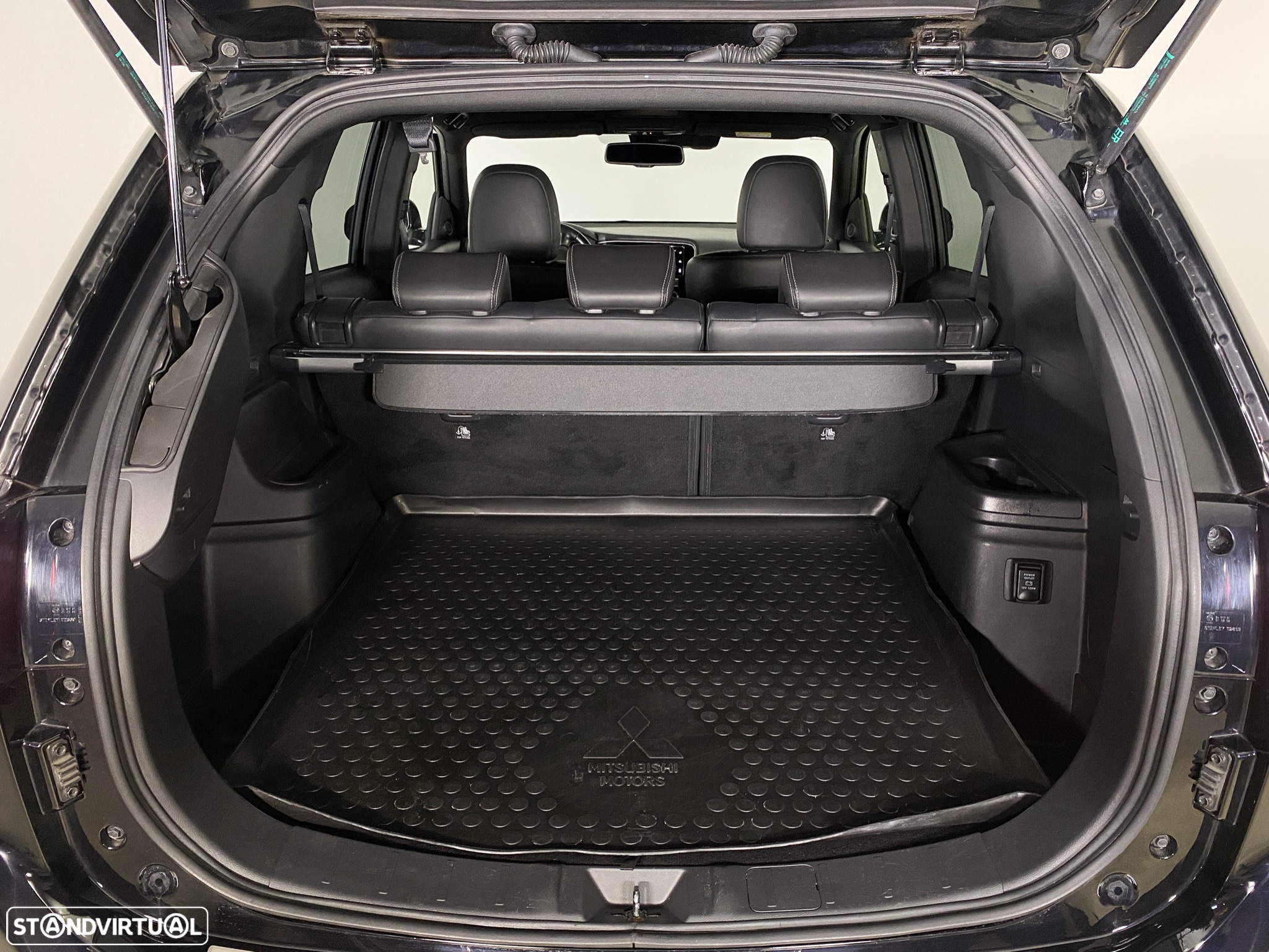 Mitsubishi Outlander 2.4 PHEV Instyle - 8