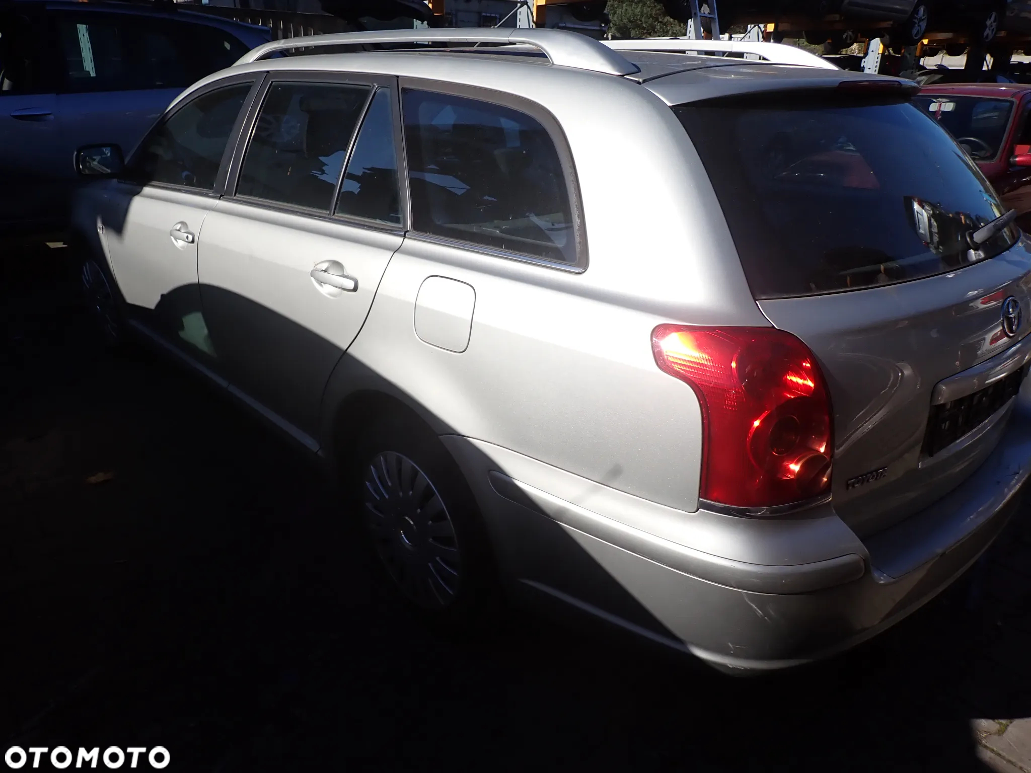 CZĘŚCI - Toyota Avensis II T25 1,8 16V 1ZZ-FE 129KM KOMBI 5B LAKIER 1C0 2004r. INDEX - 9093 - 4