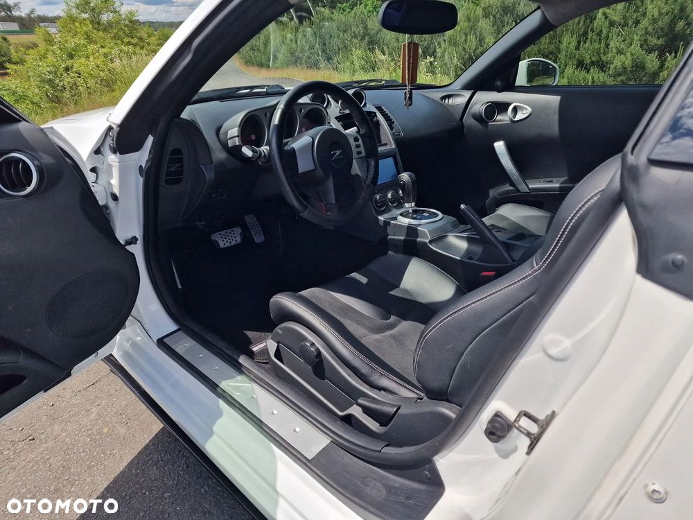 Nissan 350 Z - 18