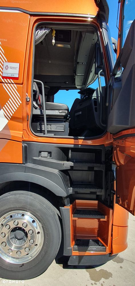 Renault Renault Trucks T HIGH T4X2 13L E6 - 7