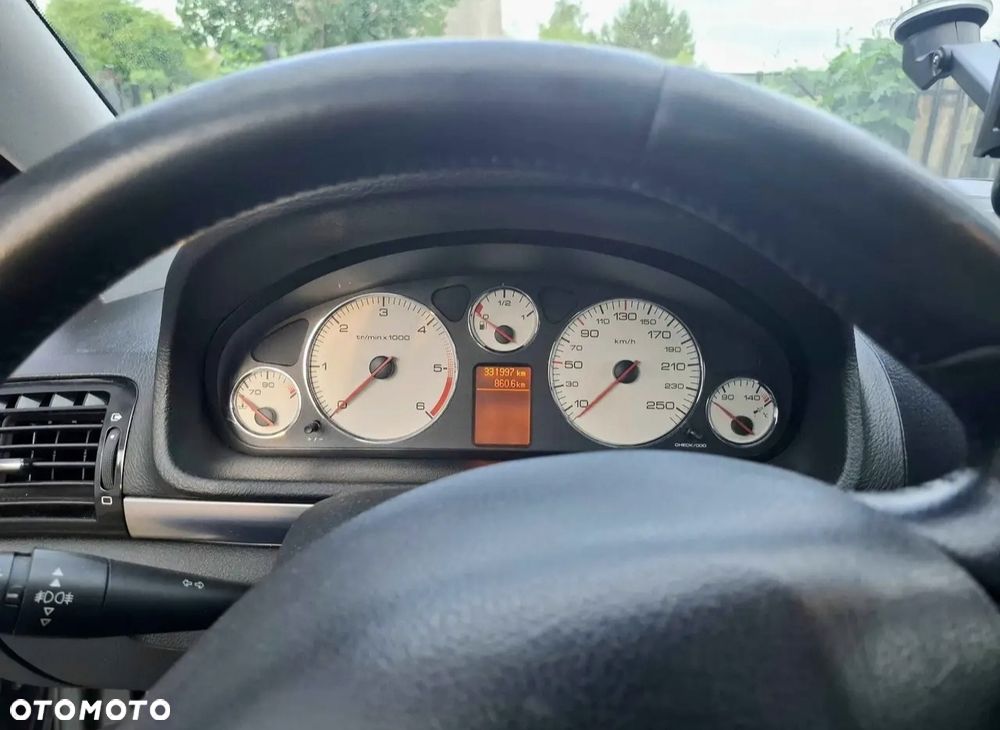 Peugeot 407 - 4