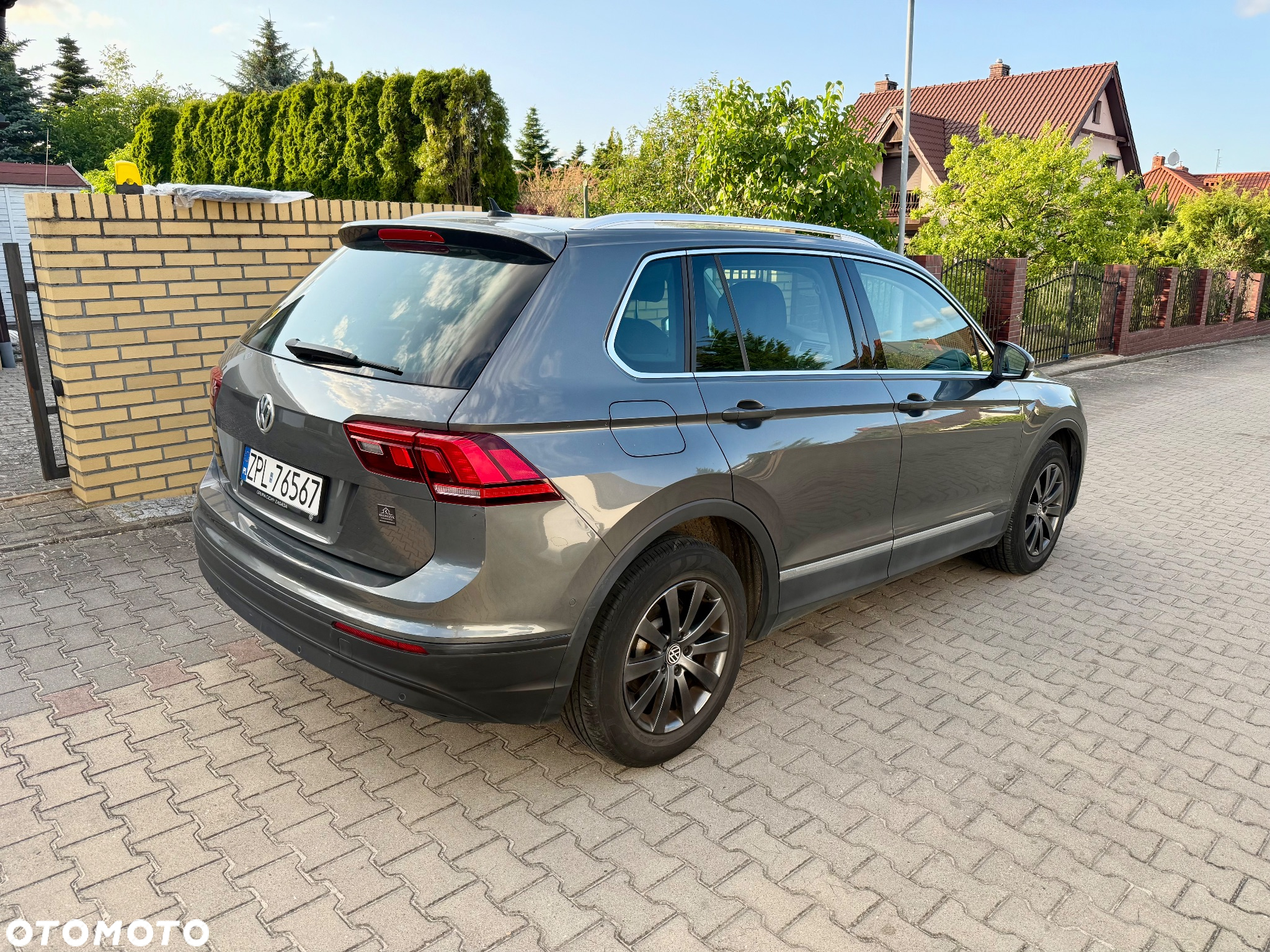Volkswagen Tiguan - 4
