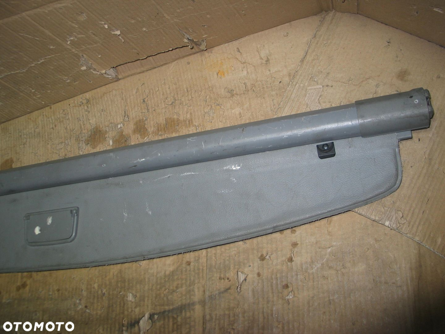 roleta bagaznika vw touran 03-10r. 5 os. 1T0867871S szara - 4