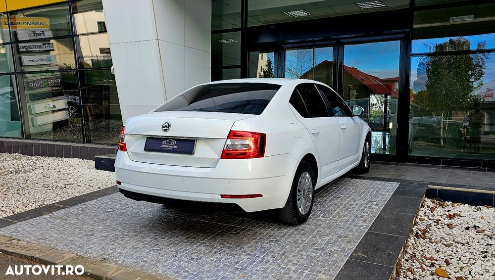 Skoda Octavia - 4