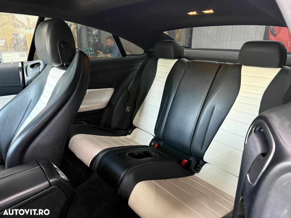 Mercedes-Benz E 400 4Matic 9G-TRONIC AMG Line - 24