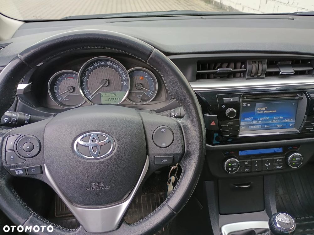 Toyota Corolla 1.6 Premium - 3